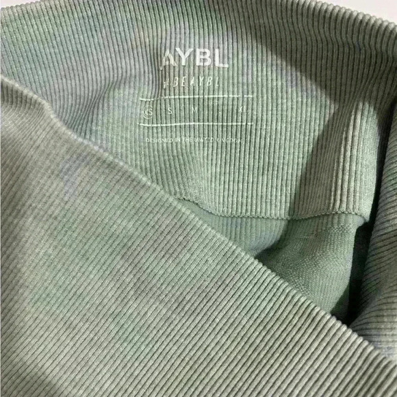 AYBL green camo high waisted seamless leggings with matching sportsbra - Picture 6 of 8